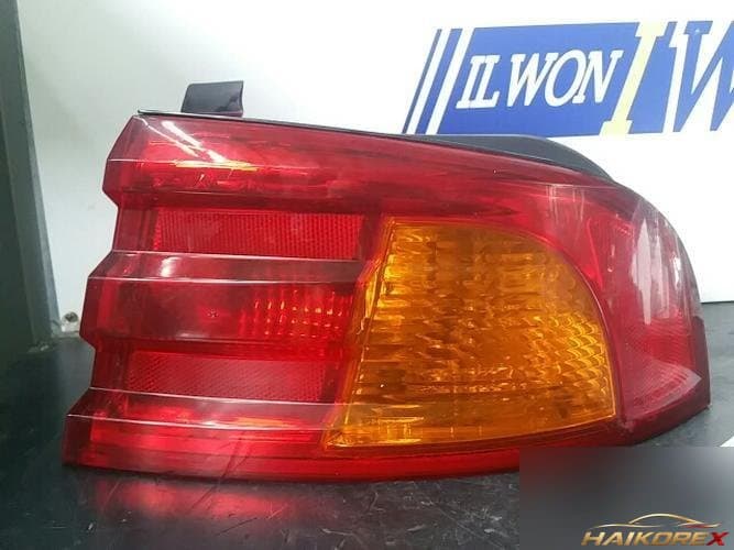 Kia Optima 2004 — фонарь задний правый (внешний) 924213C000