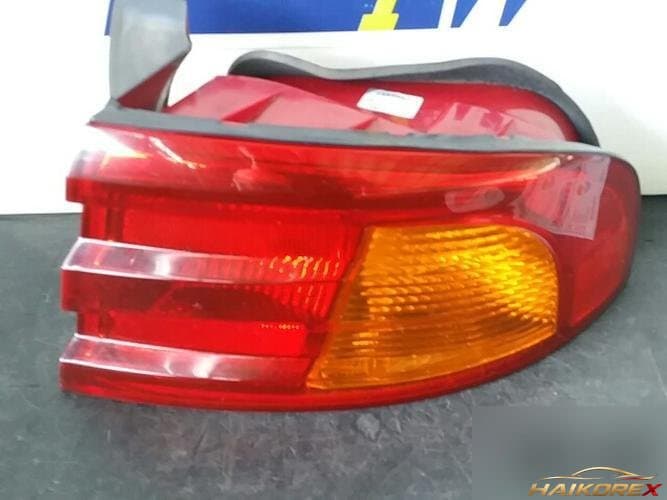 Kia Optima 2004 — задний фонарь правый наружный 924213C000
