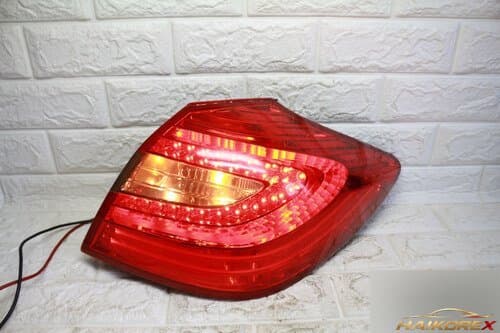 Задний фонарь LED Genesis BH пассажирской стороны наружный 92402-3M200