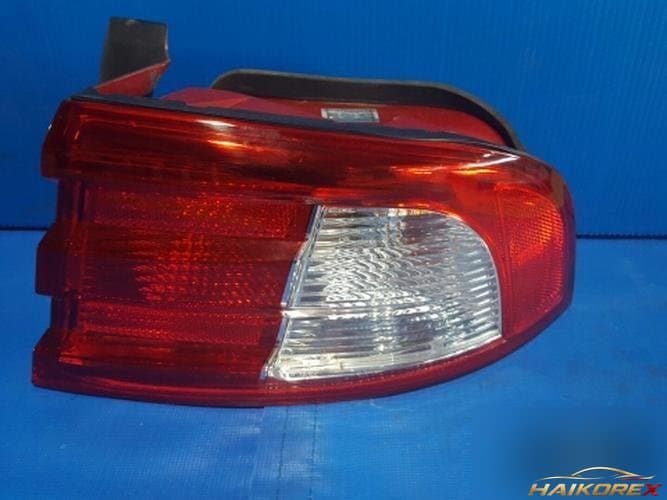 Kia Optima 2002 — фара задняя правая (внешняя) 924213C000