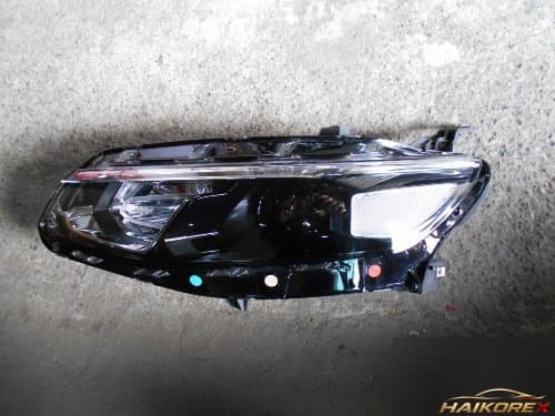 Фара передняя левая HID 9 контактов 84131414