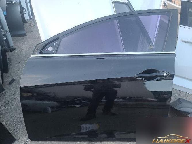 Hyundai Sonata 2010 — передняя дверь левая