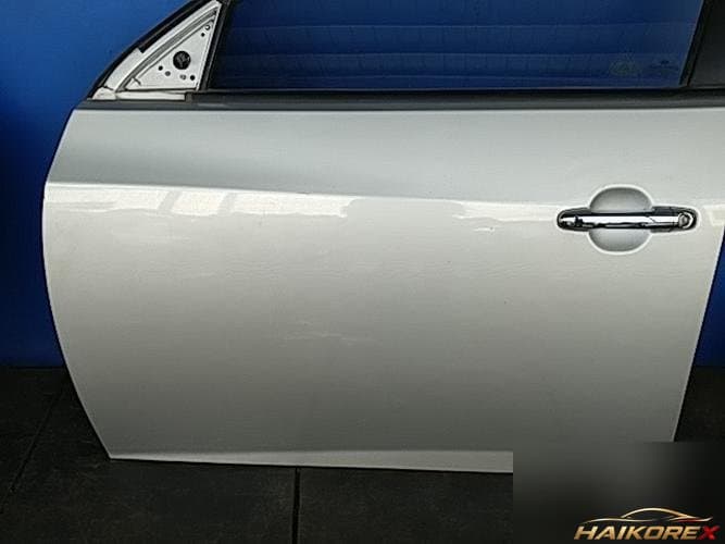 Hyundai Avante 2009 — передняя дверь левая