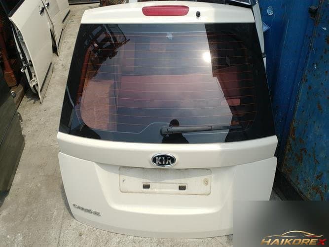 Kia Carens 2010 — крышка багажника