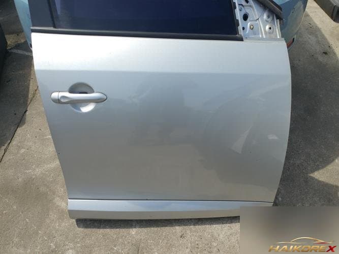 Renault SM3 2011 — переднее дверь правая
