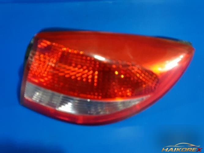 Kia Rio 2003 — фара задняя правая 92402FD000