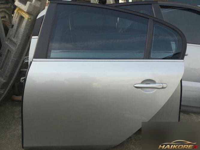 Renault SM5 2012 — дверь задняя левая