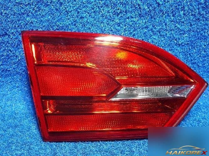 Volkswagen Jetta 2013 — задний фонарь левый внутренний