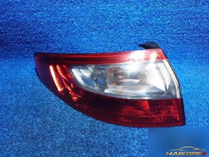 Renault SM3 2012 — задний фонарь левый наружный 265550016R