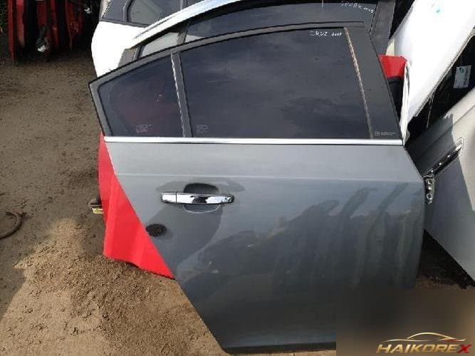 Daewoo Lacetti 2009 — дверь задняя правая