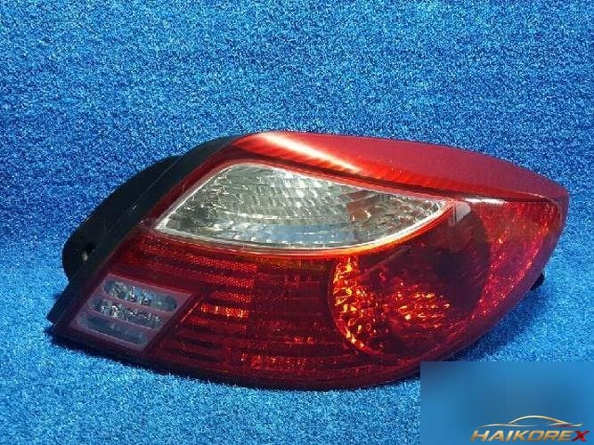 Kia Rio 2002 — фара задняя правая наружная 1