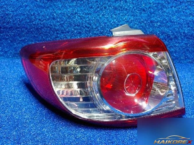 Hyundai Santa Fe 2011 — фара задняя левая наружная 92401 2B500 1