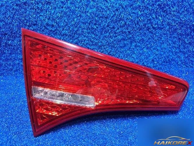 Kia K5 2011 — фонарь задний левый внутренний 1