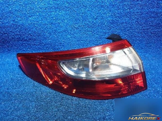 Renault SM3 2011 — задний фонарь левый внешний