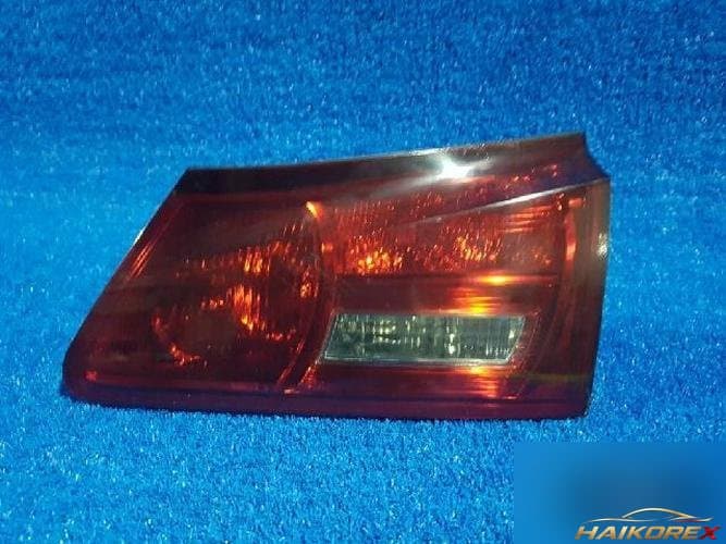 Lexus IS 2007 — задний фонарь внутренний правый
