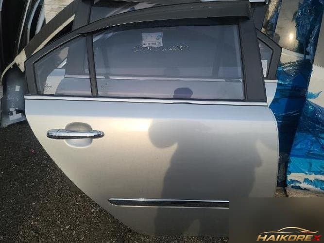 Kia Sorento 2007 — дверь задняя правая
