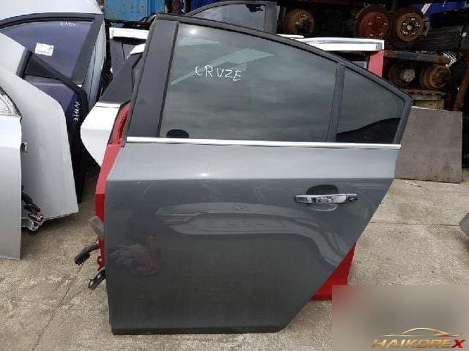 Chevrolet Cruze 2012 — дверь задняя левая