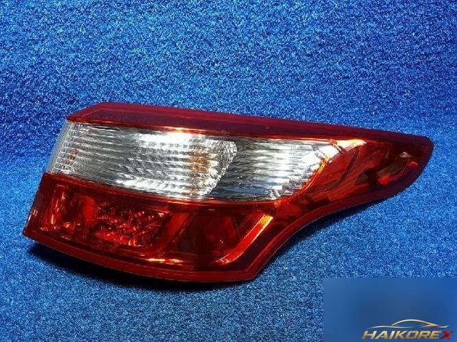 Renault SM5 2011 — задний фонарь правый (наружный)