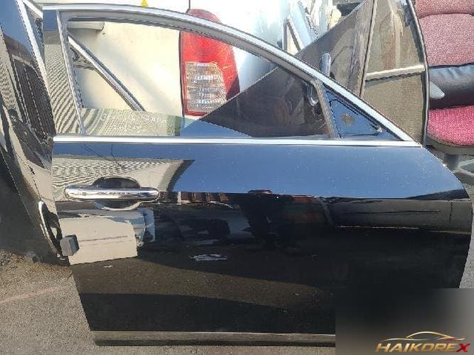 Hyundai Genesis 2013 — передняя дверь правая
