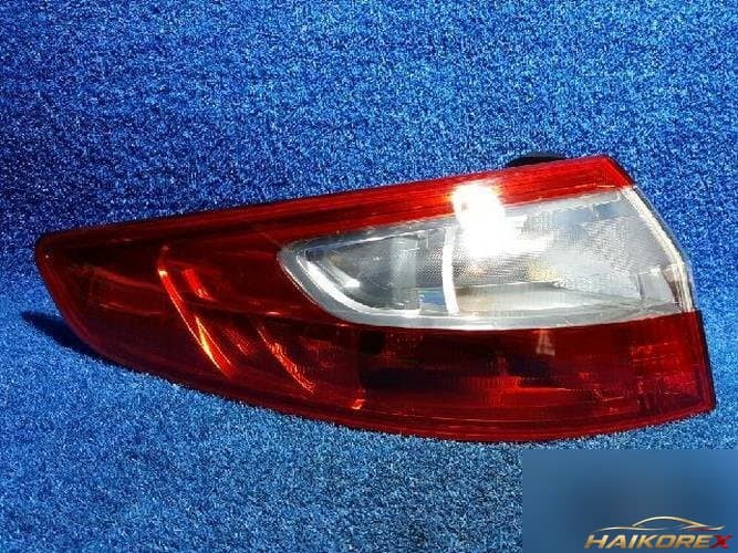 Renault SM3 2012 — задний фонарь левый (внешний)
