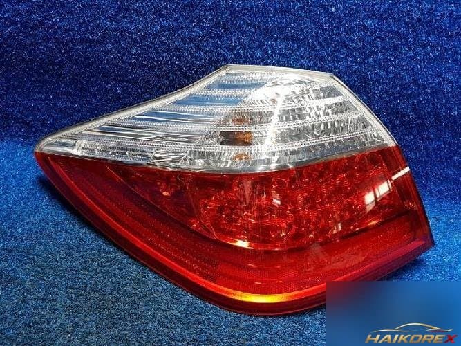 Hyundai Genesis 2010 — стоп-сигнал левый наружный 924013M0