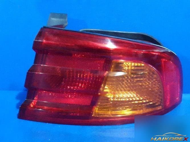 Kia Optima 2003 — фара задняя правая 924213C000