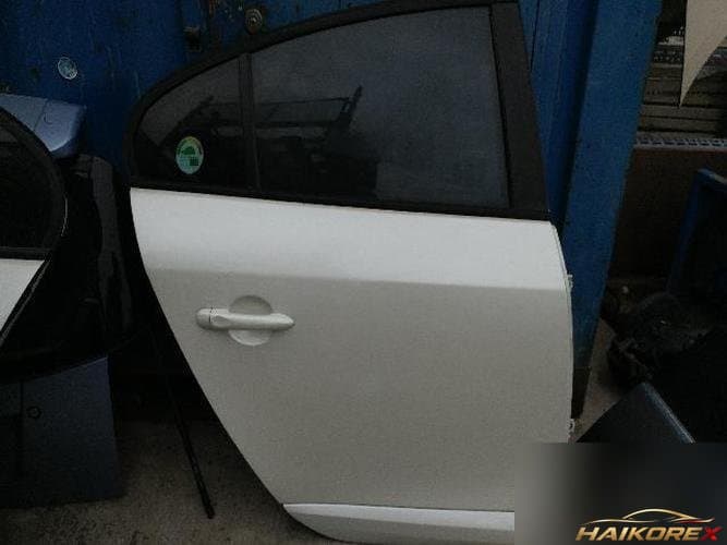 Renault SM3 2011 — задняя дверь правая