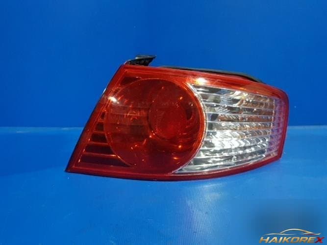 Kia Opirus 2004 — фара задняя правая наружная 924023F000