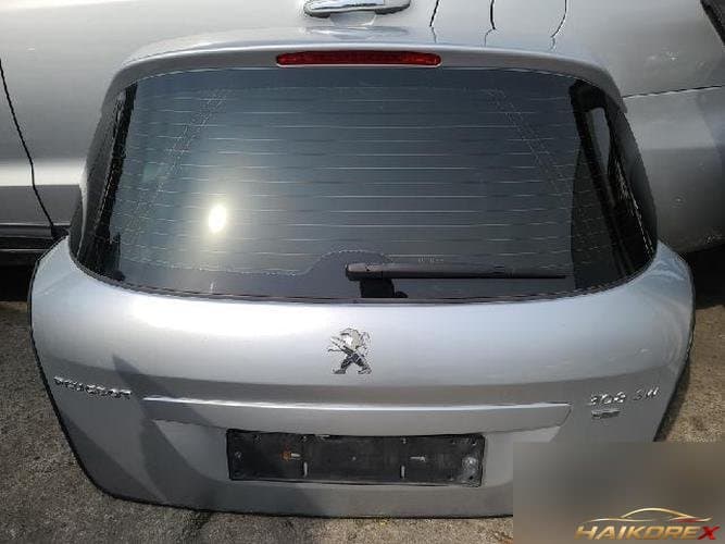 Peugeot 308 2014 — крышка багажника
