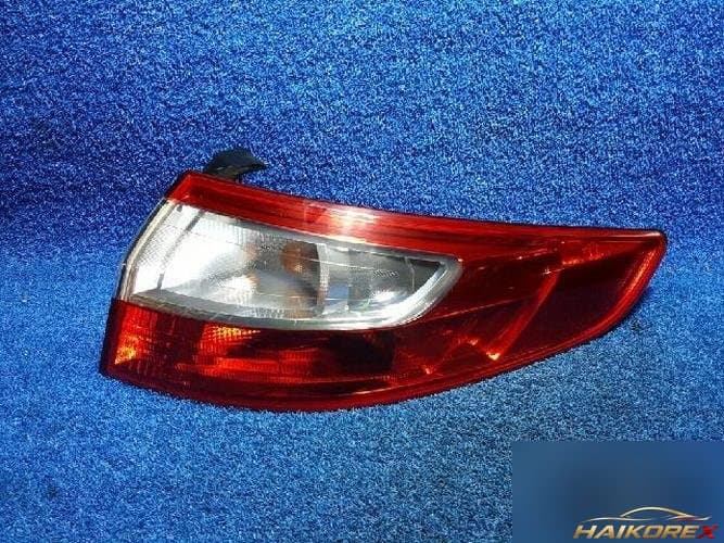 Renault SM3 2010 — фара задняя правая (наружная)