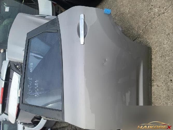 Nissan Rogue 2010 — дверь задняя левая