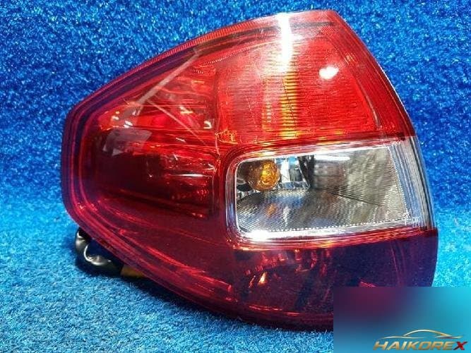 Renault QM5 2013 — задний фонарь левый (наружный)
