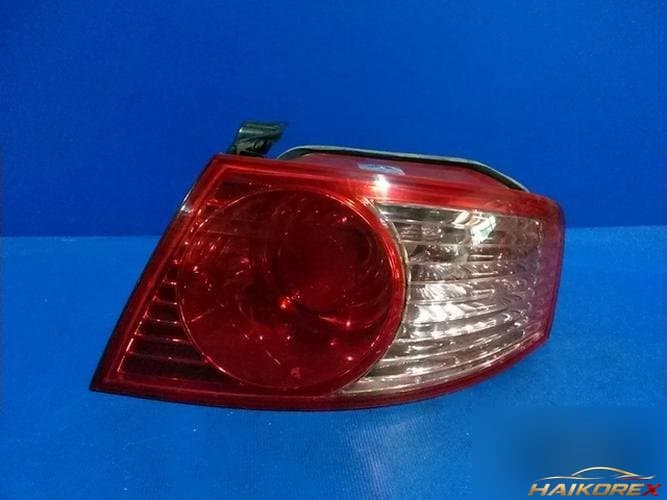 Kia Opirus 2006 — фонарь задний правый (наружный) 924023F000