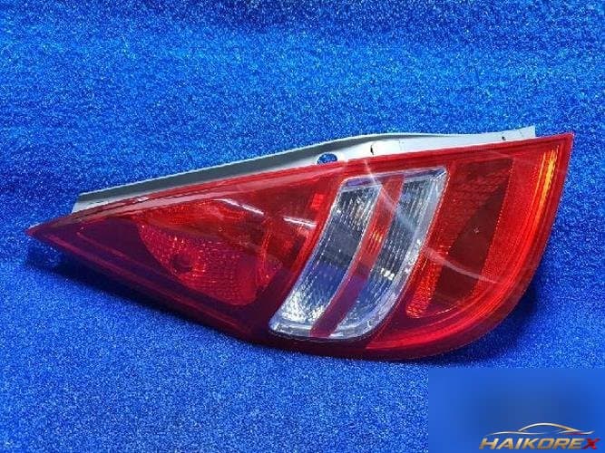Hyundai i30 2009 — задний фонарь левый наружный