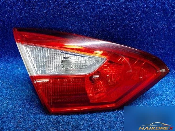 Ford Focus 2013 — задний фонарь левый (внутренний) BM5113A602AD