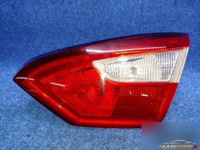 Ford Focus 2013 — фонарь задний правый внутренний BM5113A603AD