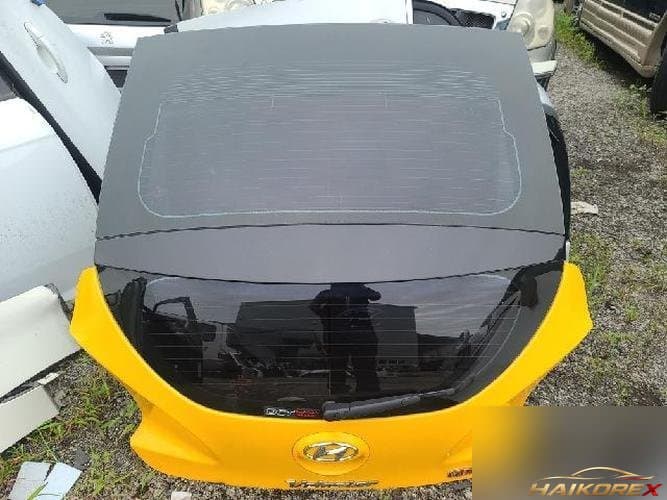 Hyundai Veloster 2014 — крышка багажника 737002V014