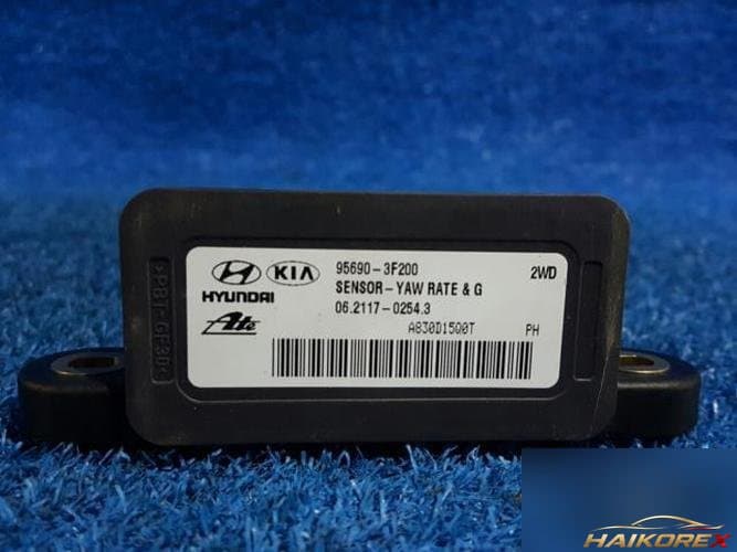 Hyundai Genesis 2010 — датчик парковки 956903F200