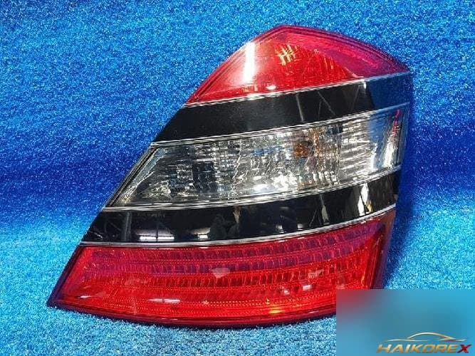 Mercedes-Benz S-Class 2009 — фонарь задний наружный правый A2218200264