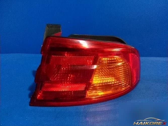 Kia Optima 2004 — фара задняя правая наружная 924213C000
