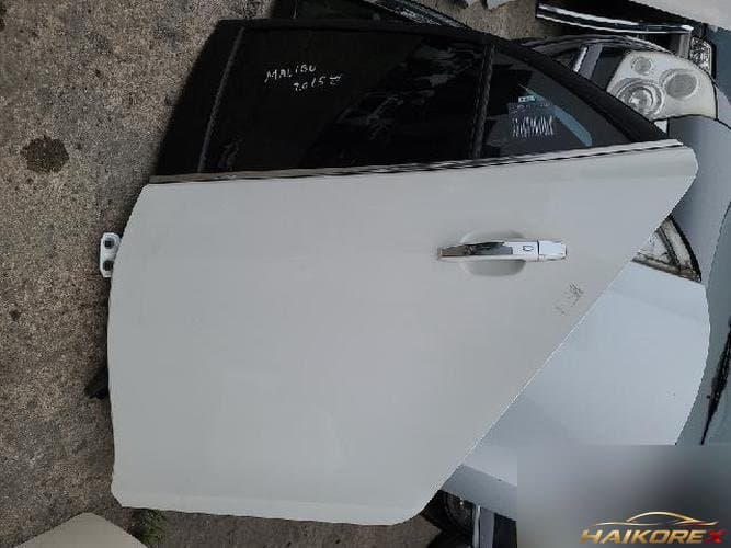 Chevrolet Malibu 2015 — дверь задняя левая