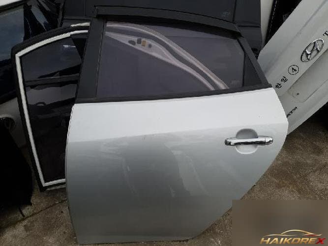 Hyundai Avante 2010 — задняя дверь левая 2