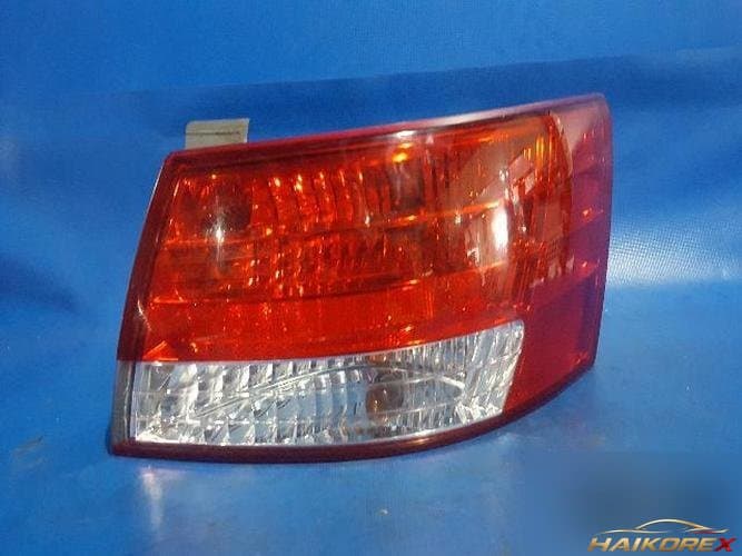 Hyundai Sonata 2005 — фара задняя правая (наружная) 924023K000