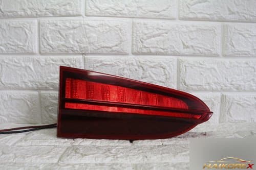 Задний фонарь левый (внутренний) 92403S1500