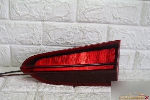Задний фонарь правый (внутренний) 92404-S1500