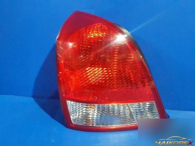 Hyundai Avante 2001 — задний фонарь левый наружный