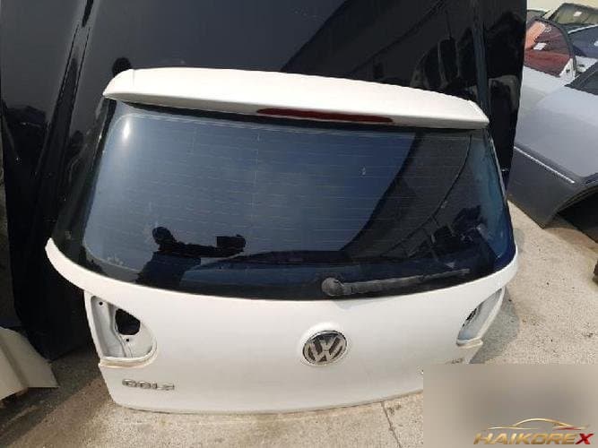 Volkswagen Golf 2009 — крышка багажника