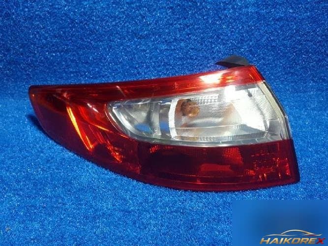 Renault SM3 2010 — задний фонарь левый