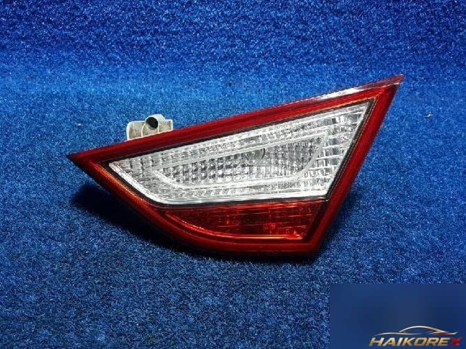 Hyundai Sonata 2011 — фонарь задний внутренний правый 924043S000