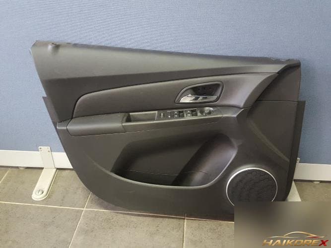 Chevrolet Cruze 2016 — передняя дверь левая 94513358